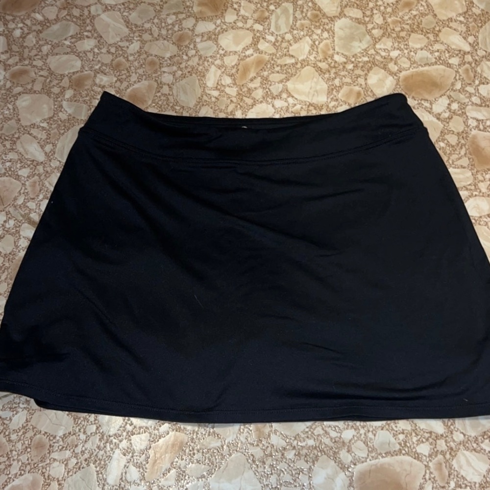 Black Tranquility tennis skirt size small